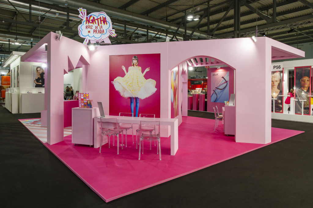 Agatha Ruiz de la Prada pinta MIDO con el poder del rosa 3